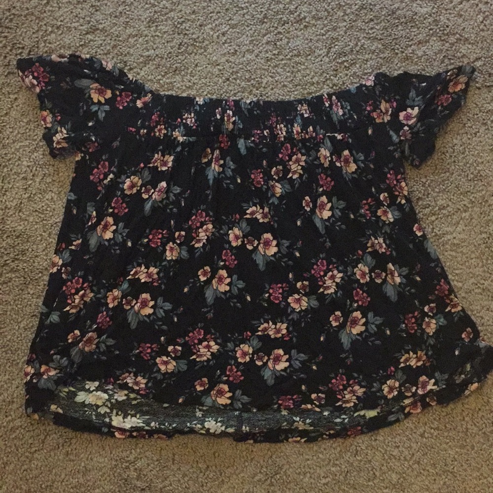 American Eagle off the shoulder top